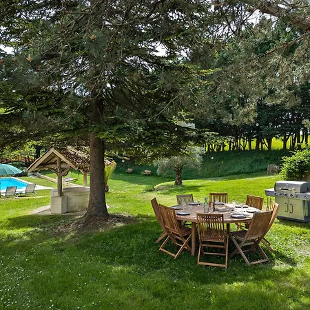 Nyaraló Le Ptit Manoir Des Miroirs Beautifull 4 Star Rated Near Cognac, Private Heated Pool, 4 Bedrooms Each With 1 Large Double Bed Or 2 Singles