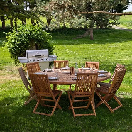 Le Ptit Manoir Des Miroirs Beautifull 4 Star Rated Near Cognac, Private Heated Pool, 4 Bedrooms Each With 1 Large Double Bed Or 2 Singles * Saint-Aulais-la-Chapelle